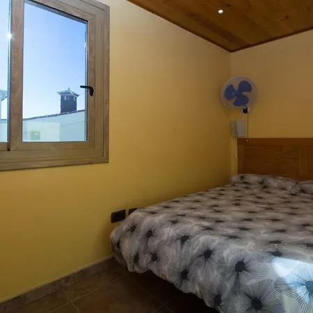 Lovely 4-Bed Villa In Costa Adeje Vila