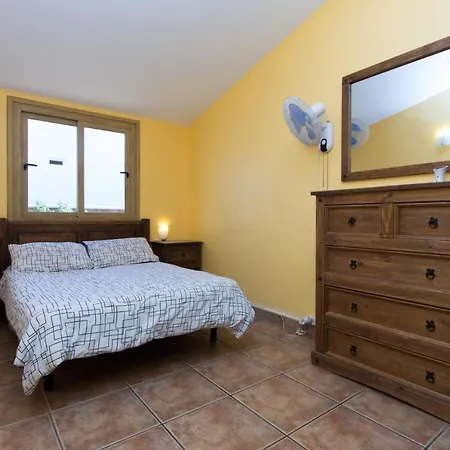 Vila Lovely 4-Bed Villa In Costa Adeje *